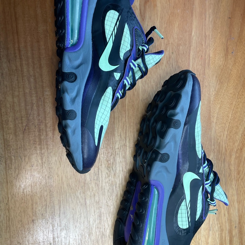 Nike Air Max Sneakers in Black and Green